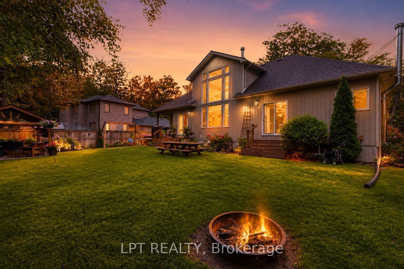 2 Birch Knoll Road