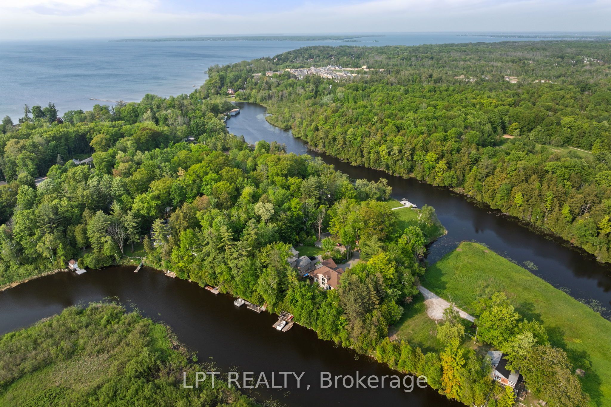 2 Birch Knoll Road