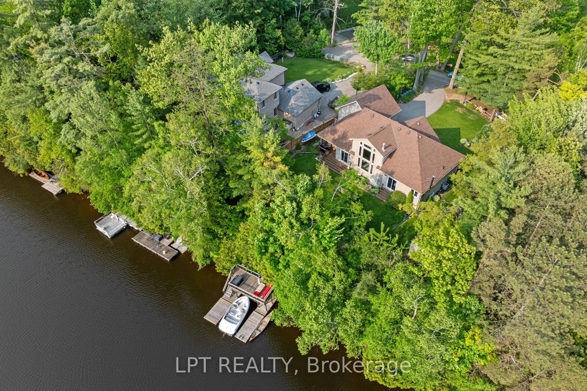2 Birch Knoll Road