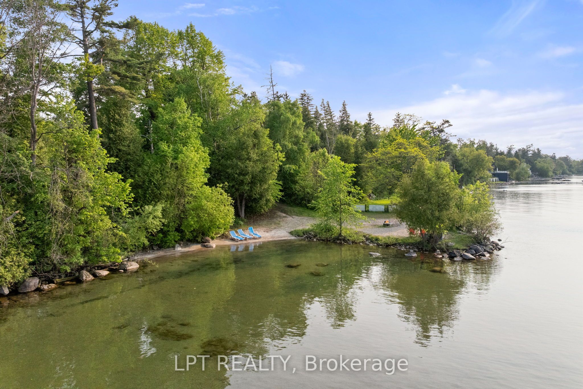 2 Birch Knoll Road