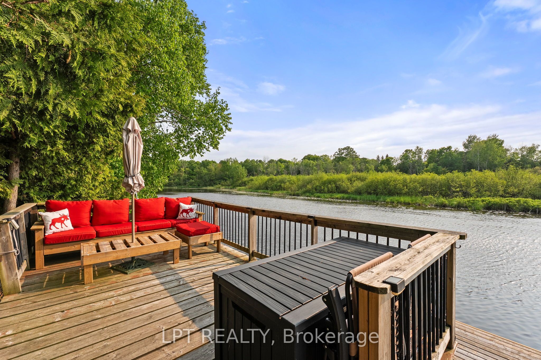 2 Birch Knoll Road