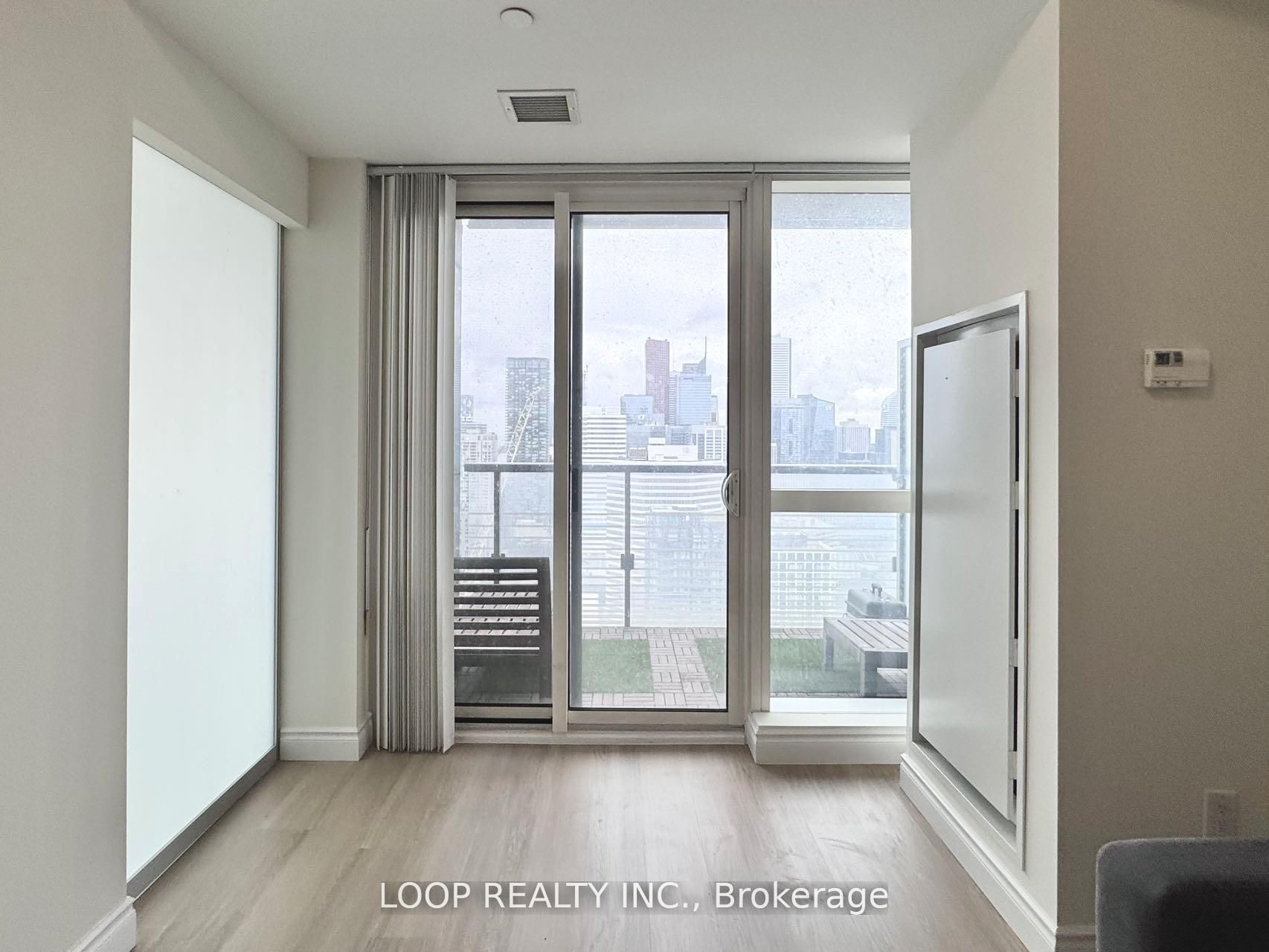 386 Yonge Street 4108