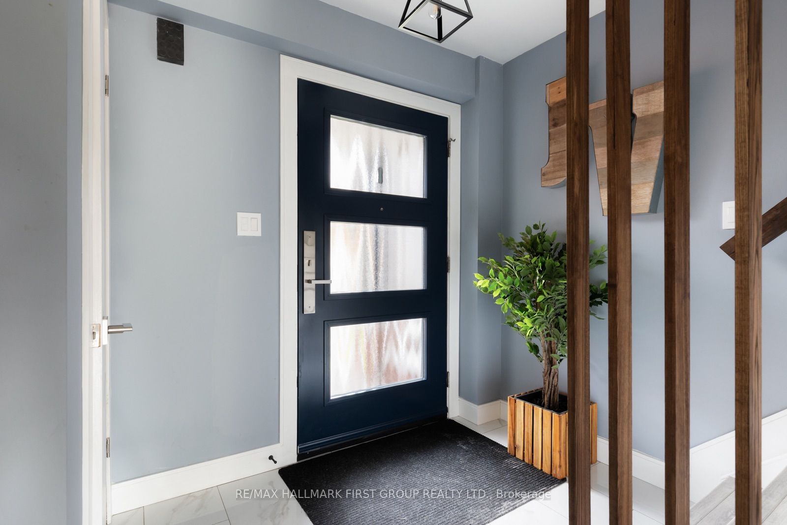 425 Cobblehill Drive