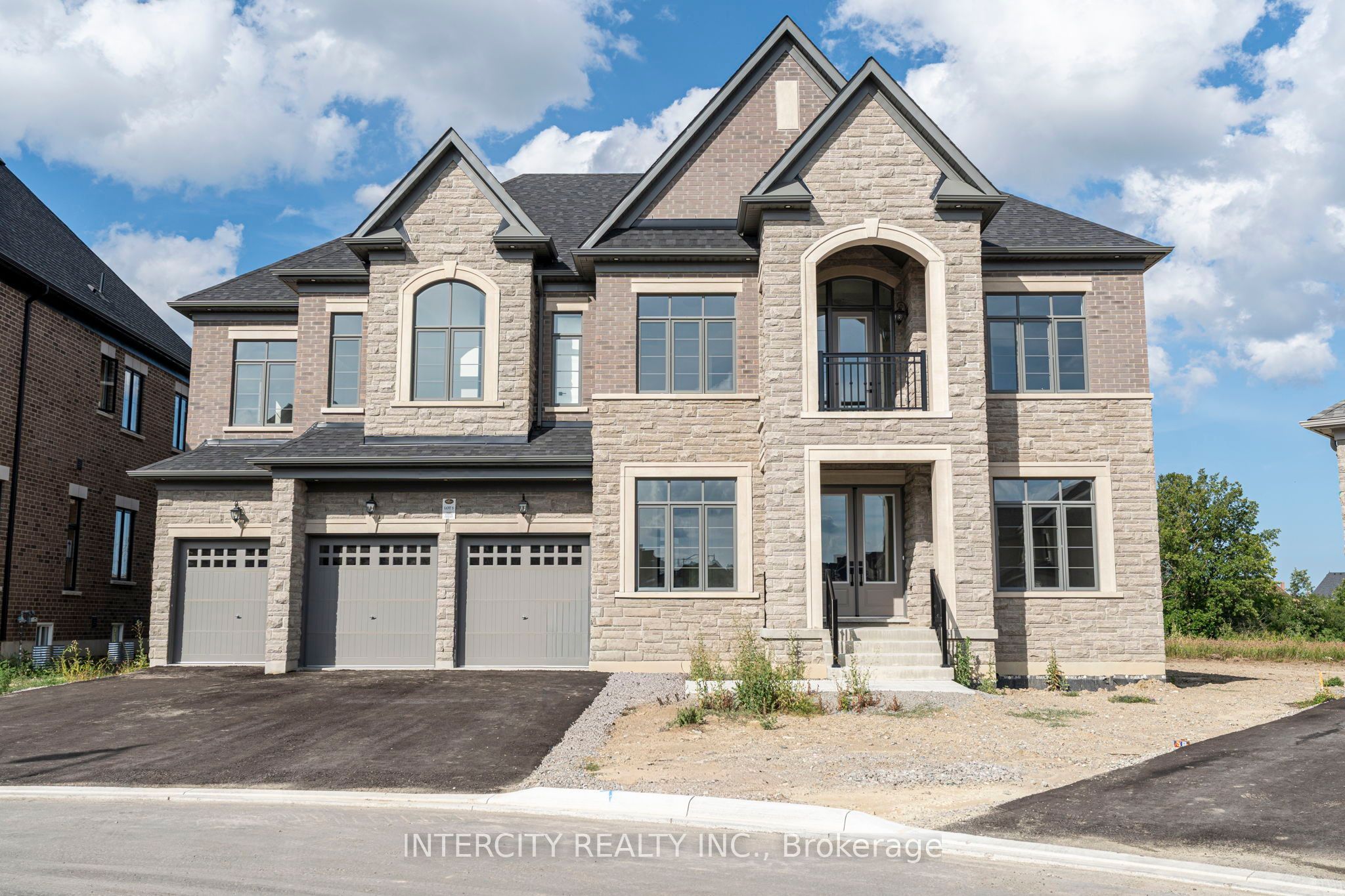20 Gold Bottom Crescent