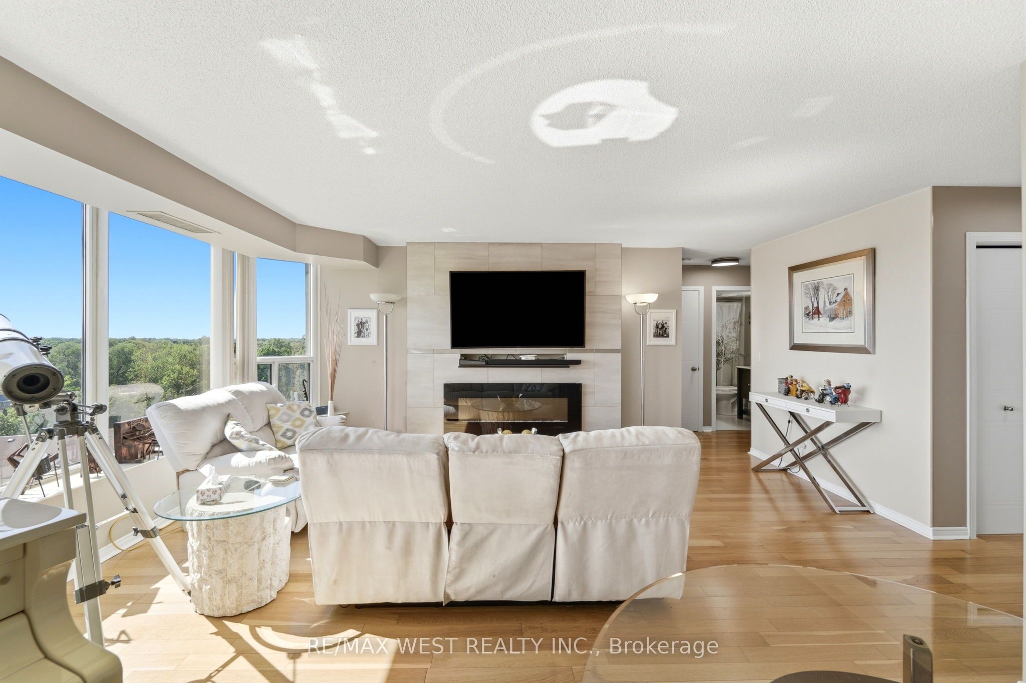 81 Scott Street 808