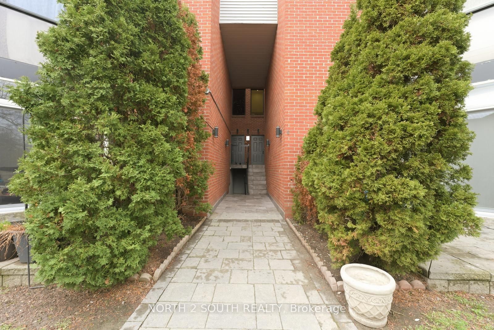 100 Arbors Lane TH 23