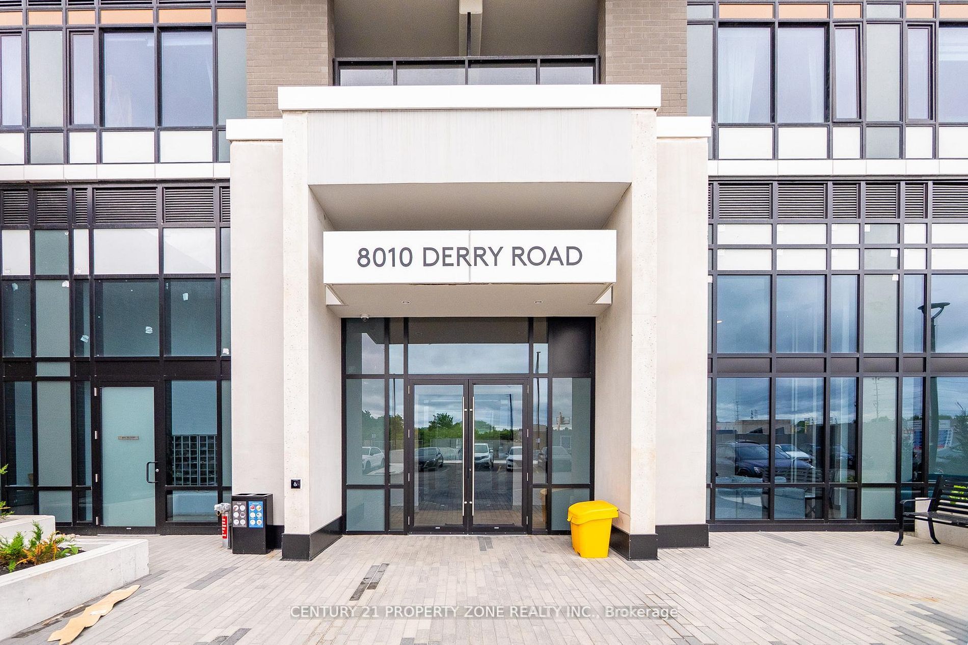 8010 Derry Road W TH 105