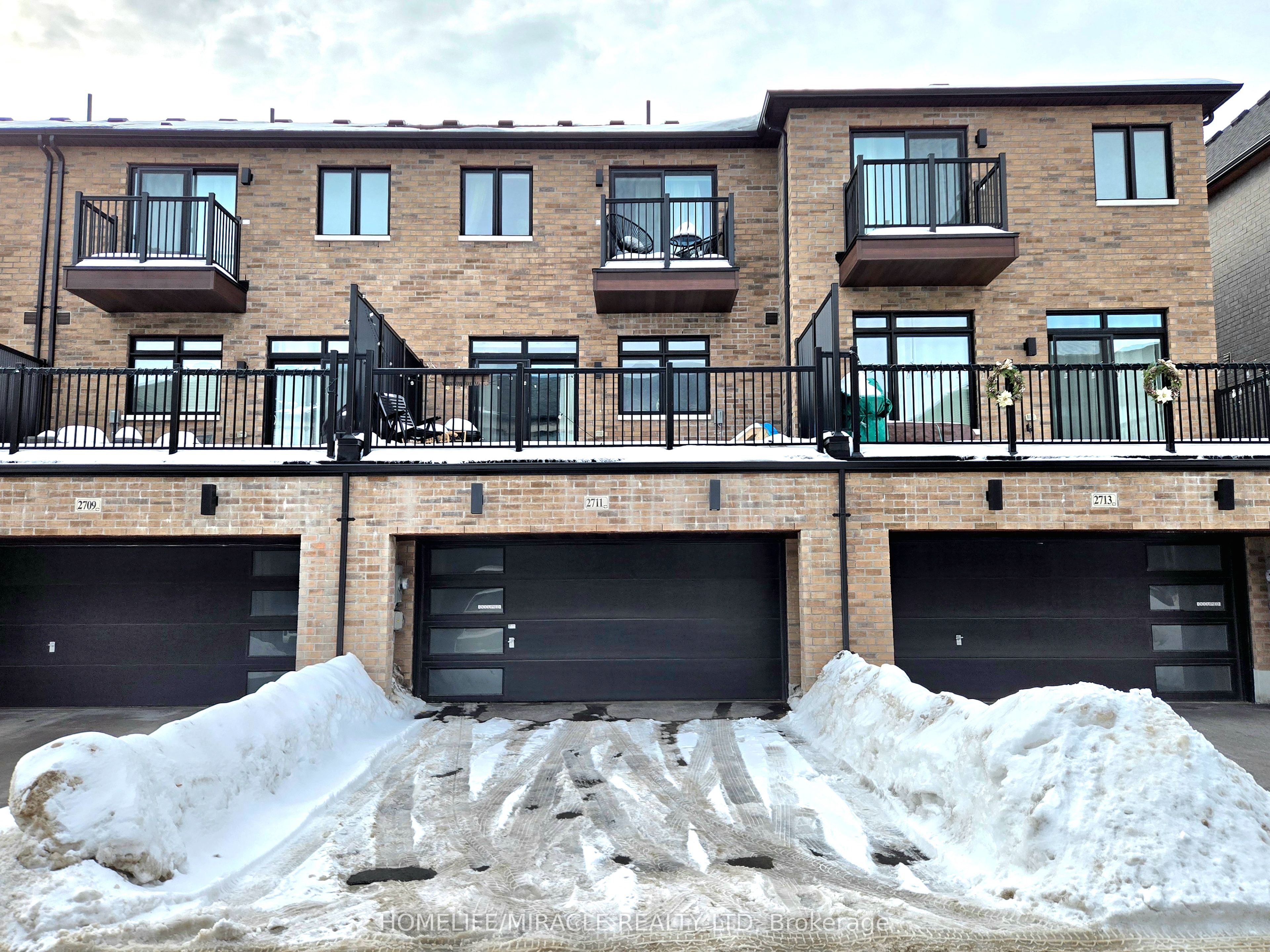 2711 Peter Matthews Drive