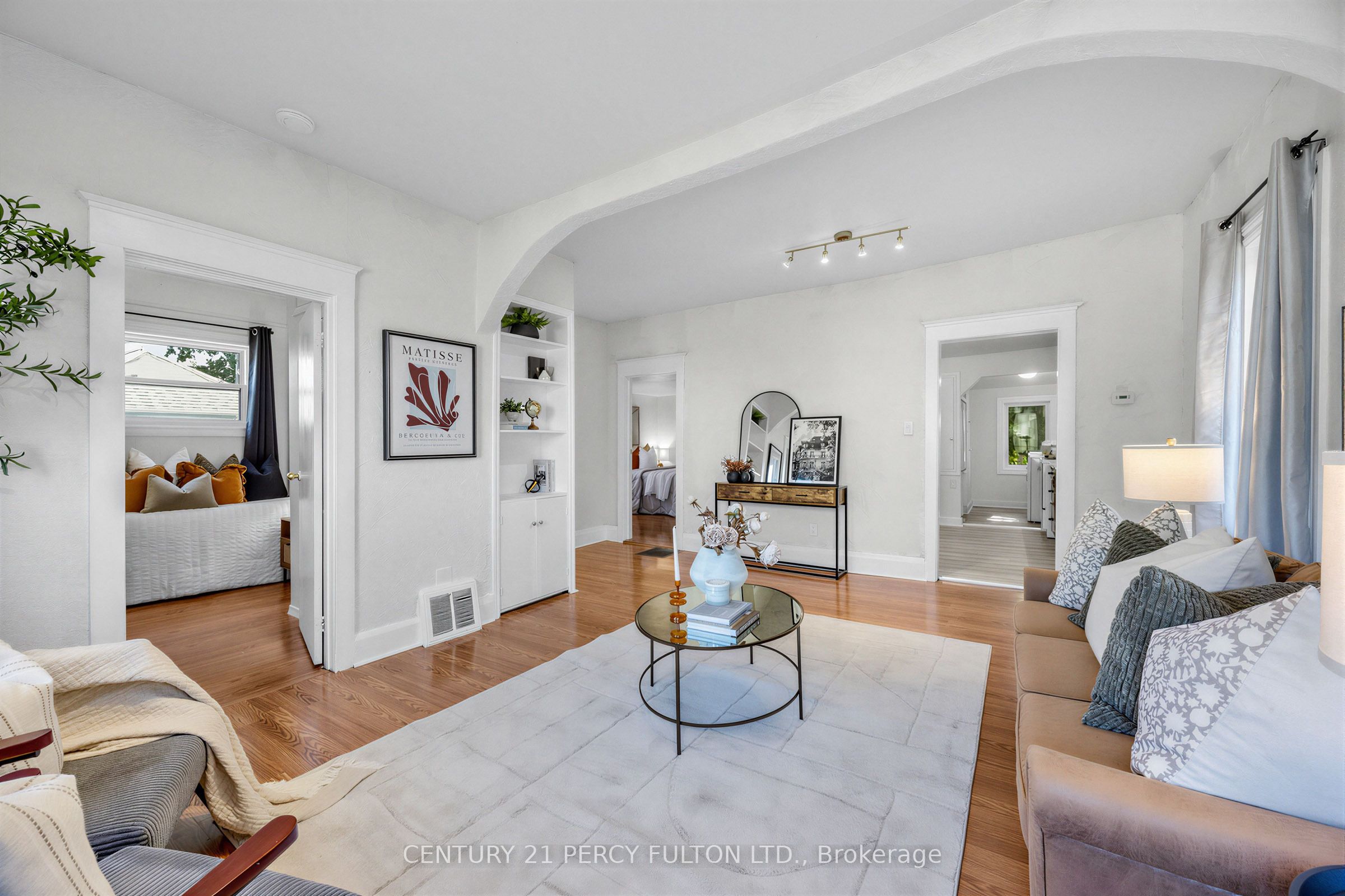 22 Westmount Street