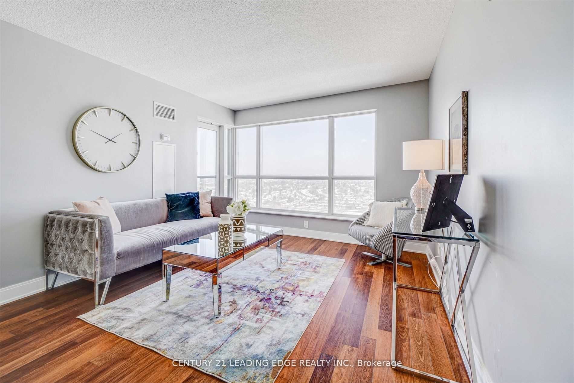 135 Village Green Square 2415