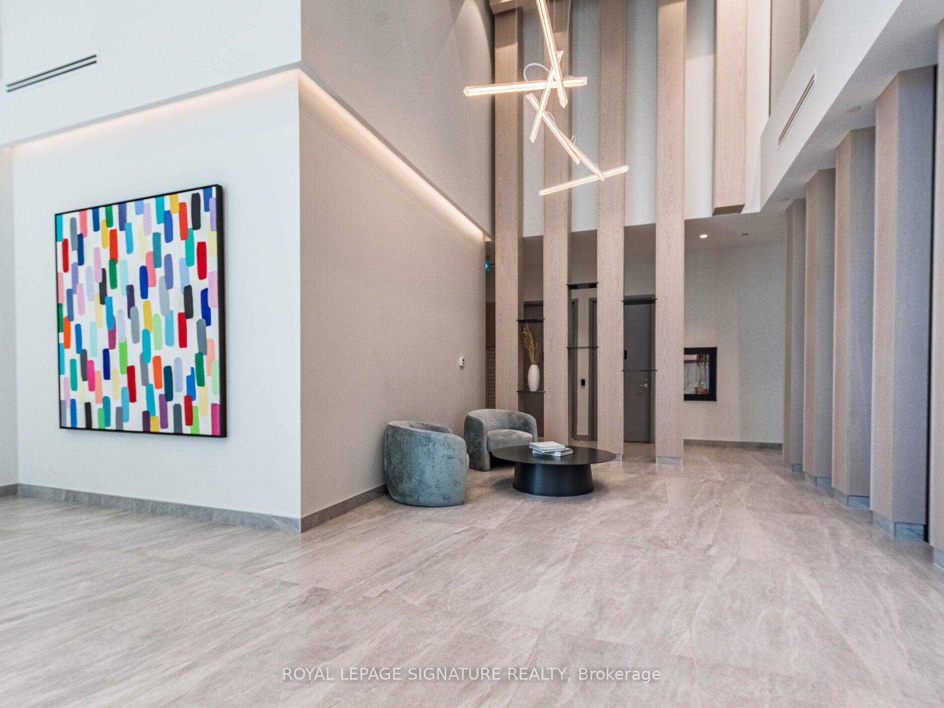 86 Dundas Street E 622