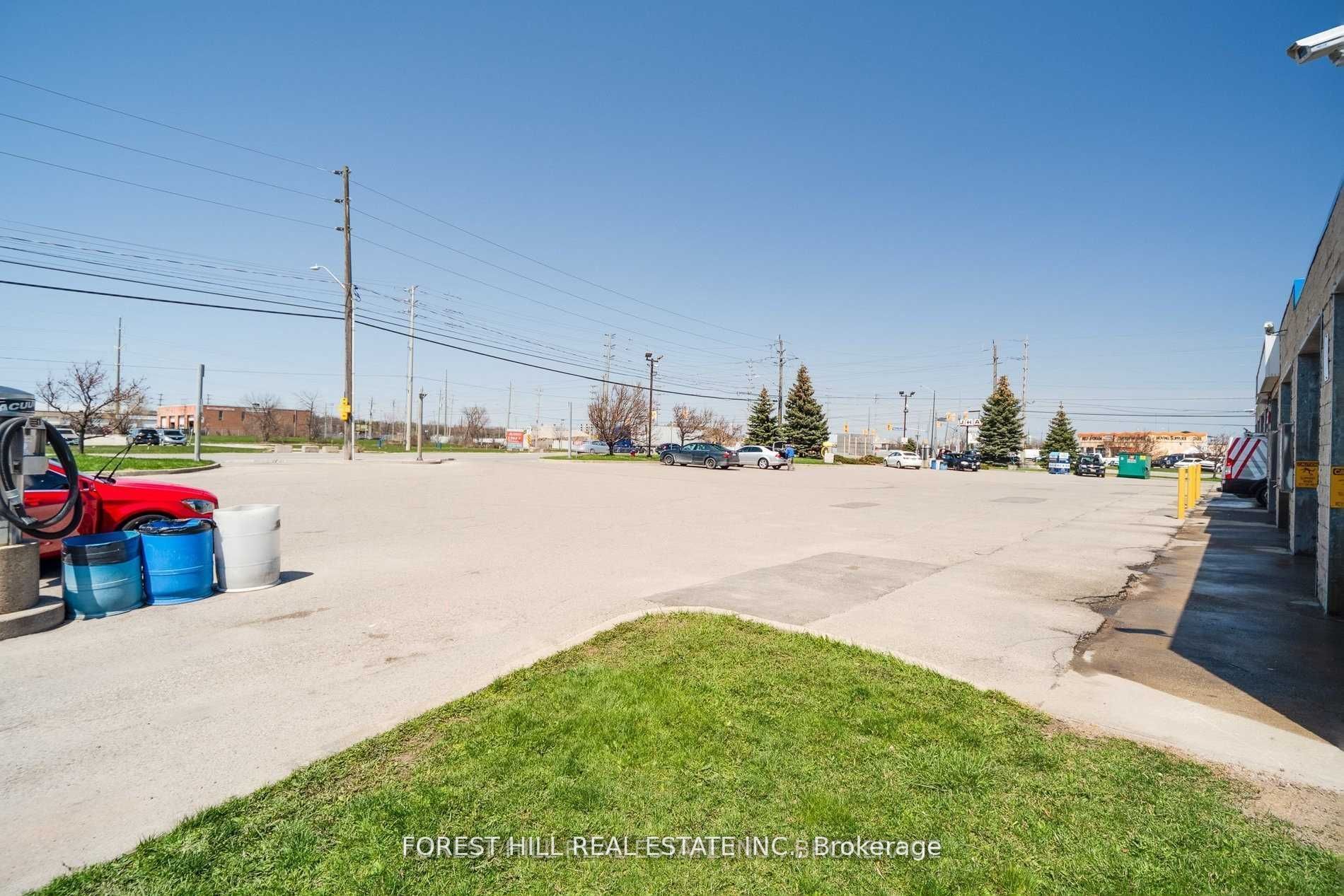 2524 Royal Windsor Drive