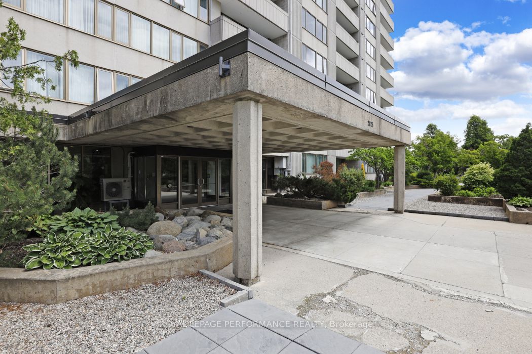 2625 Regina Street 207