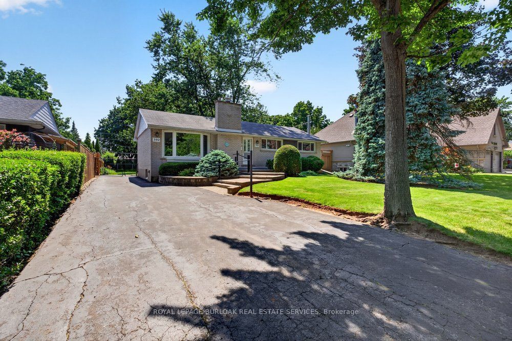 392 Henderson Road