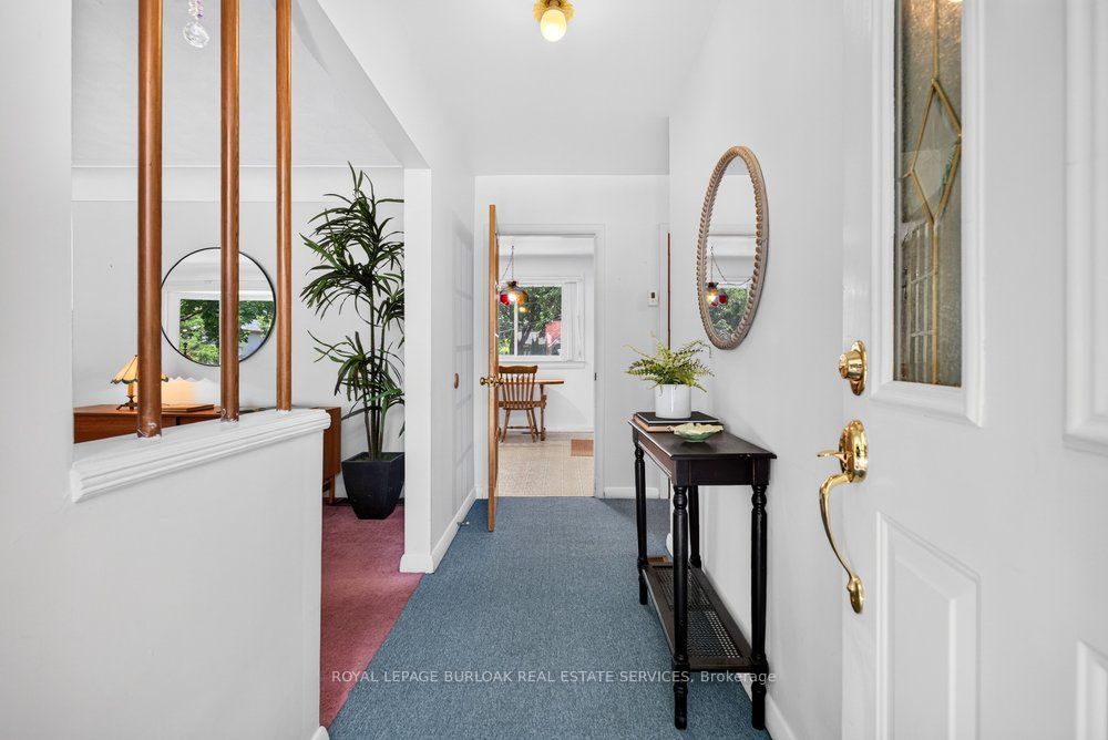 392 Henderson Road