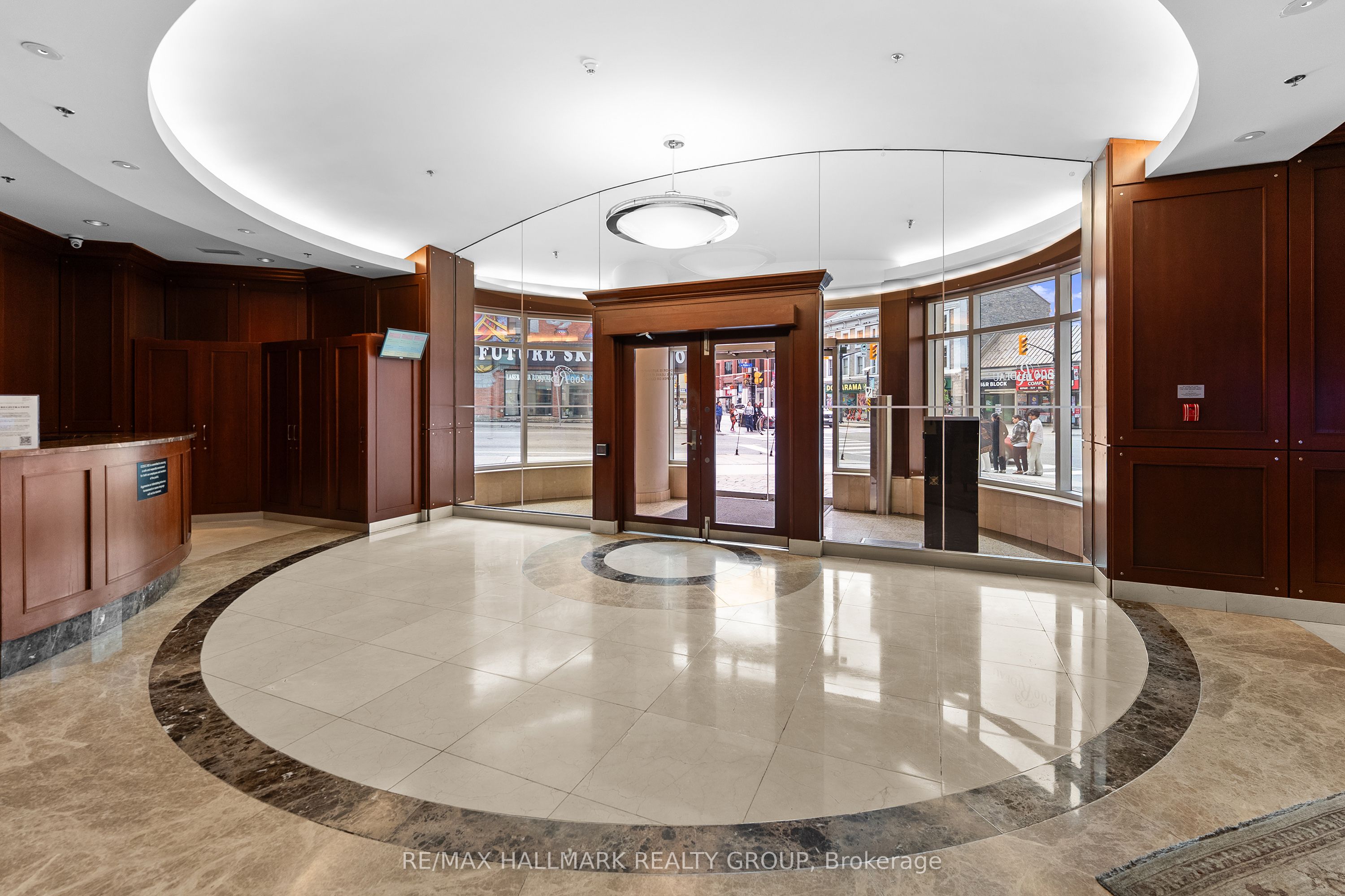 200 Rideau Street 1702