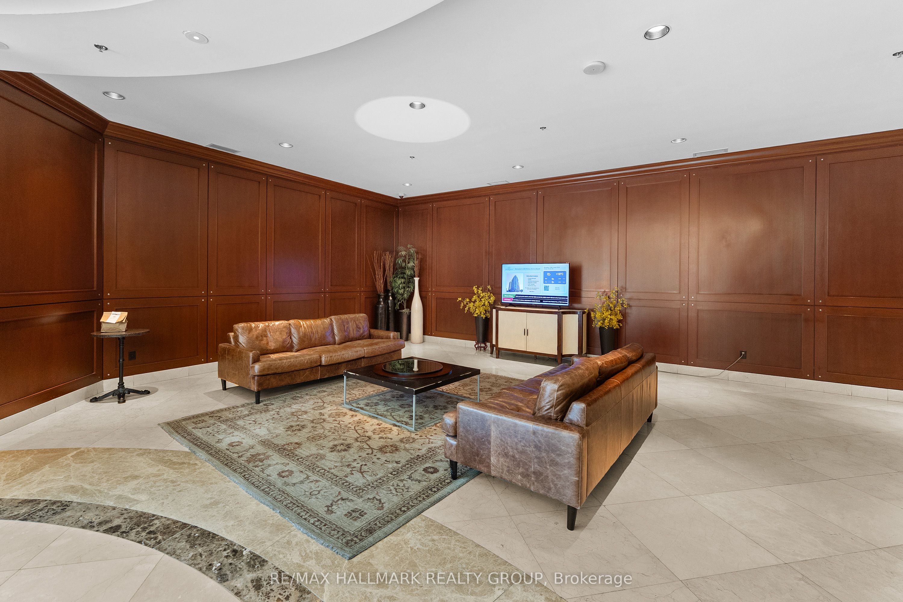 200 Rideau Street 1702