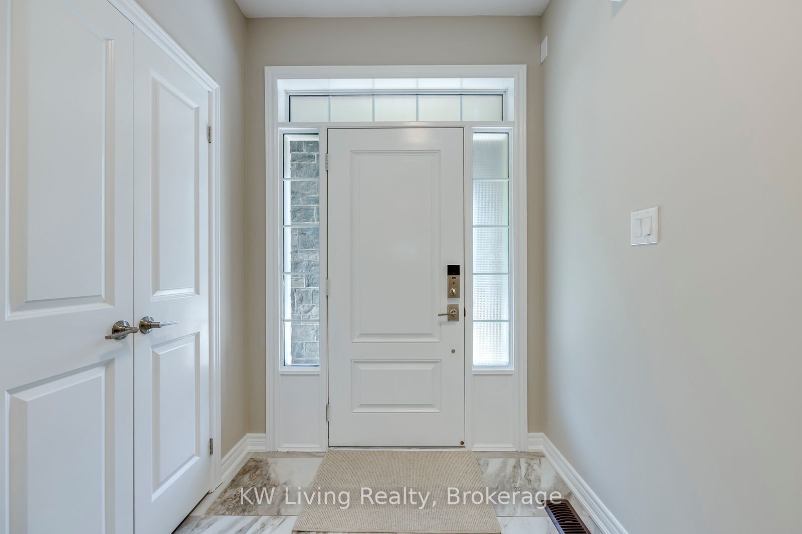 3291 Mockingbird Common
