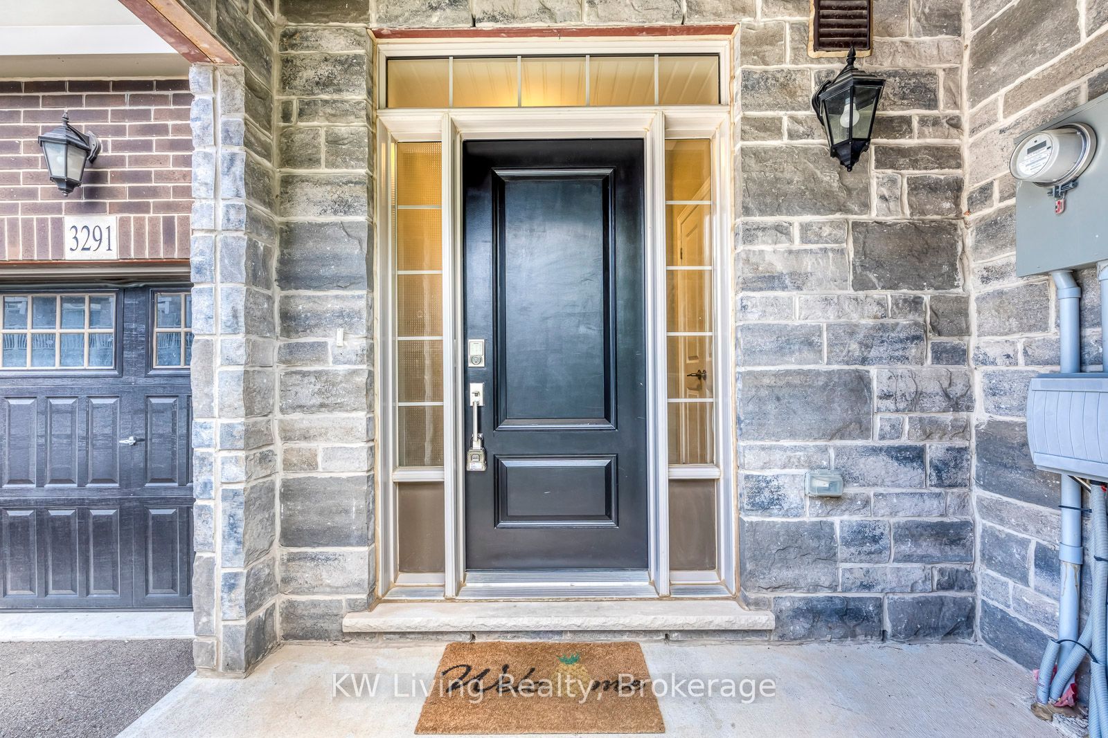 3291 Mockingbird Common