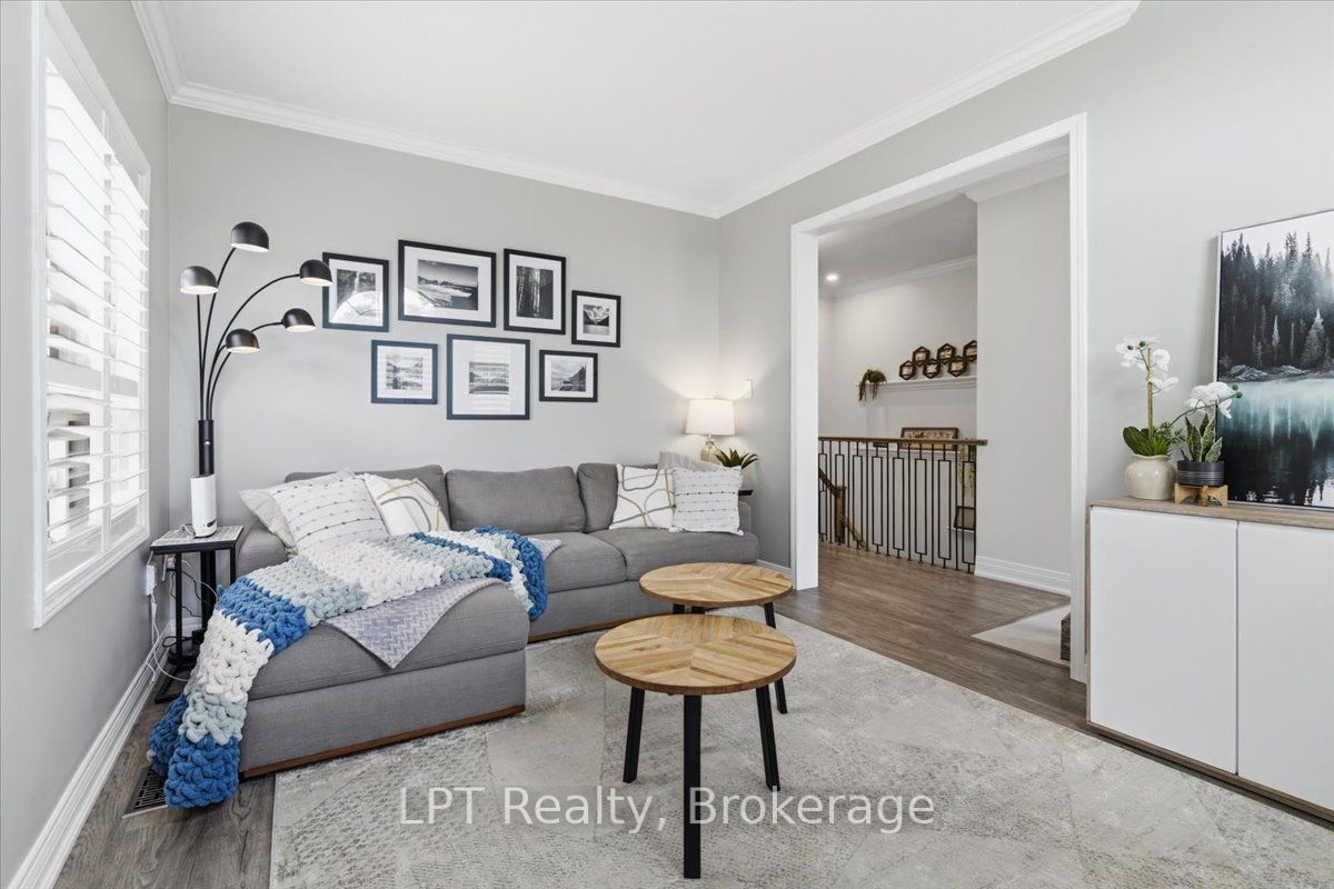 71 Laprade Square