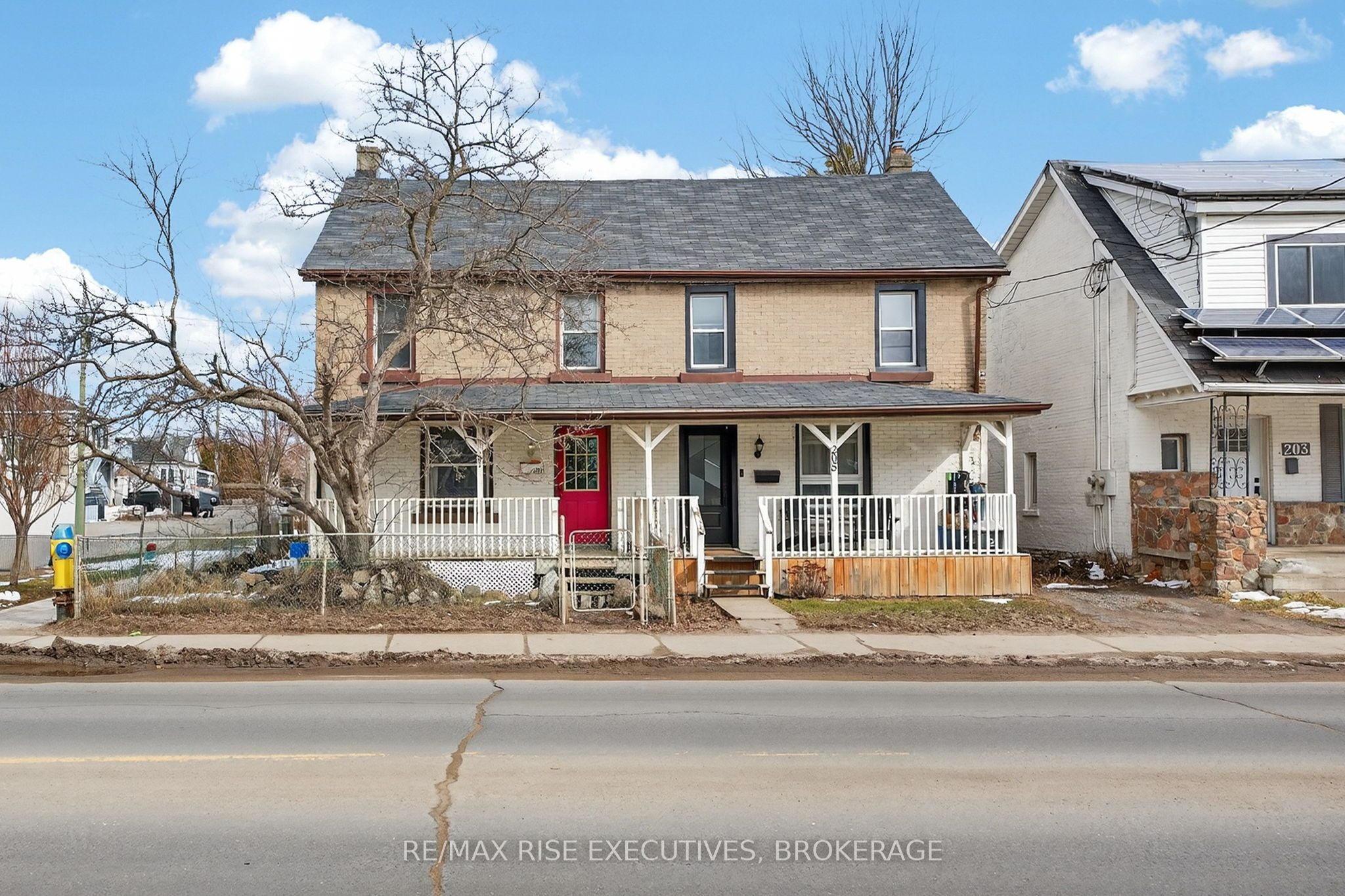 207 Concession Street