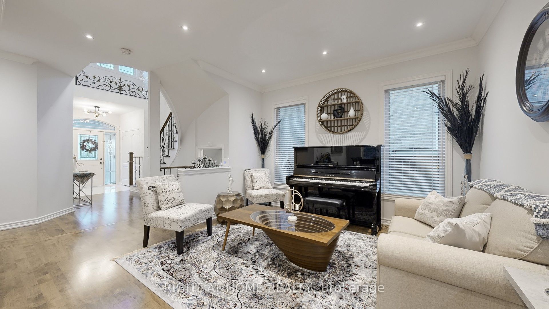 110 Thatcher Crescent