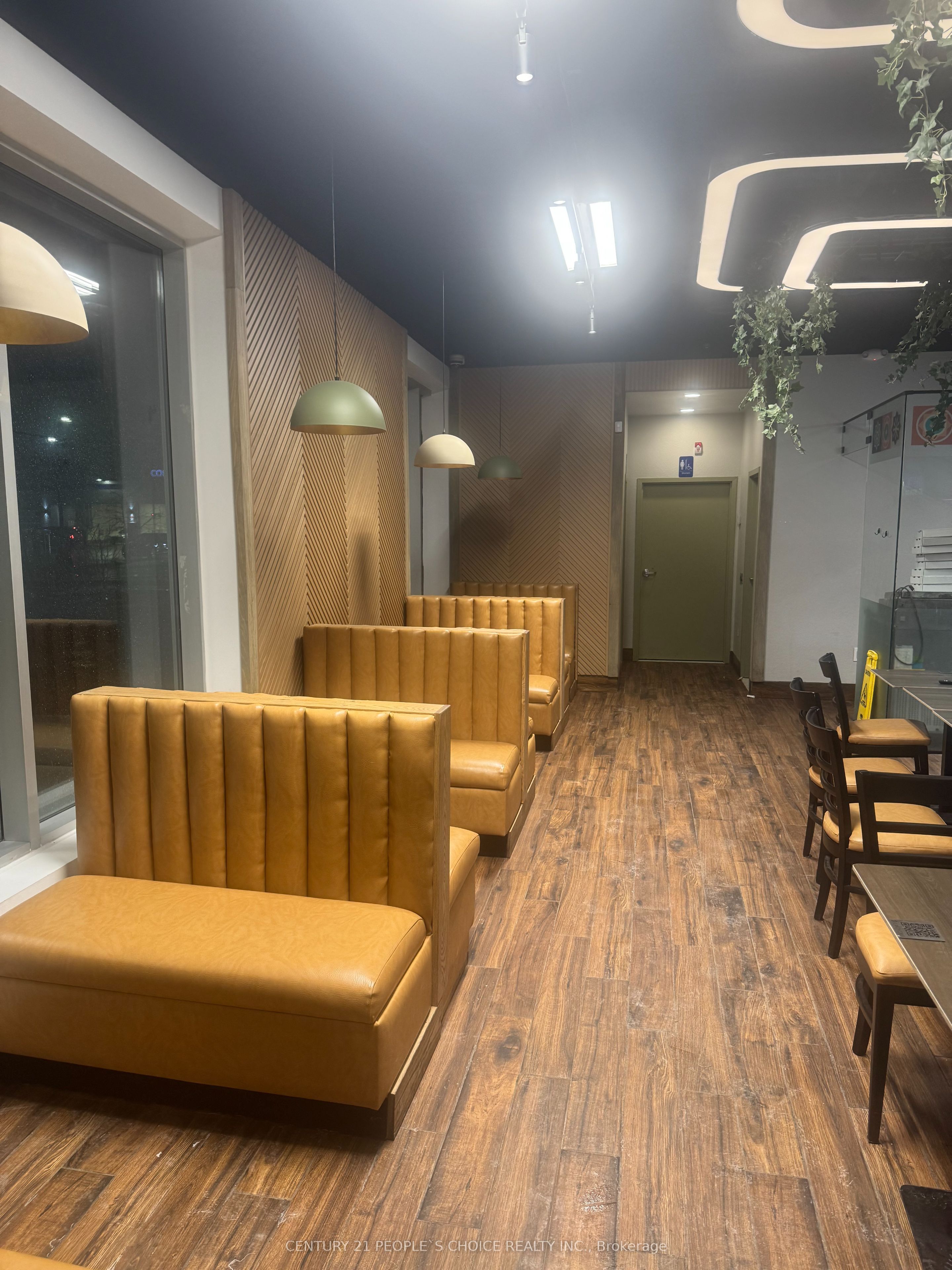 3970 Eglinton Avenue W 7