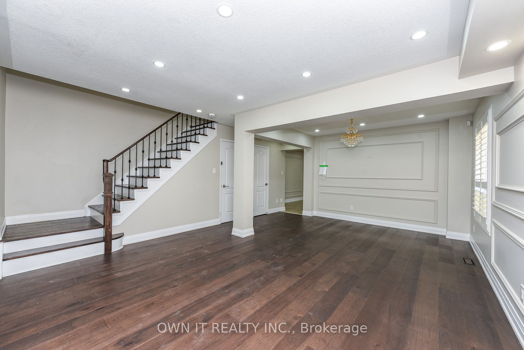 3035 Mission Hill Drive