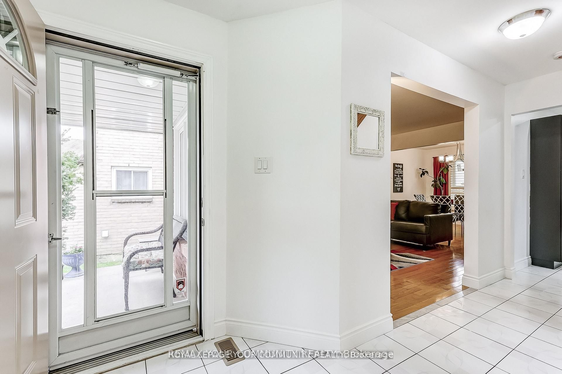 660 Foxwood Trail