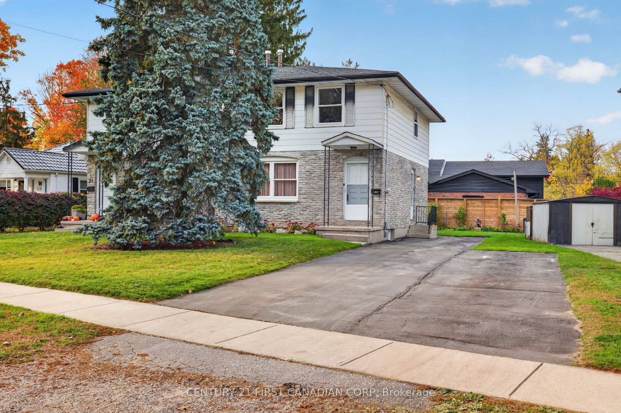 23 Kittridge Avenue W