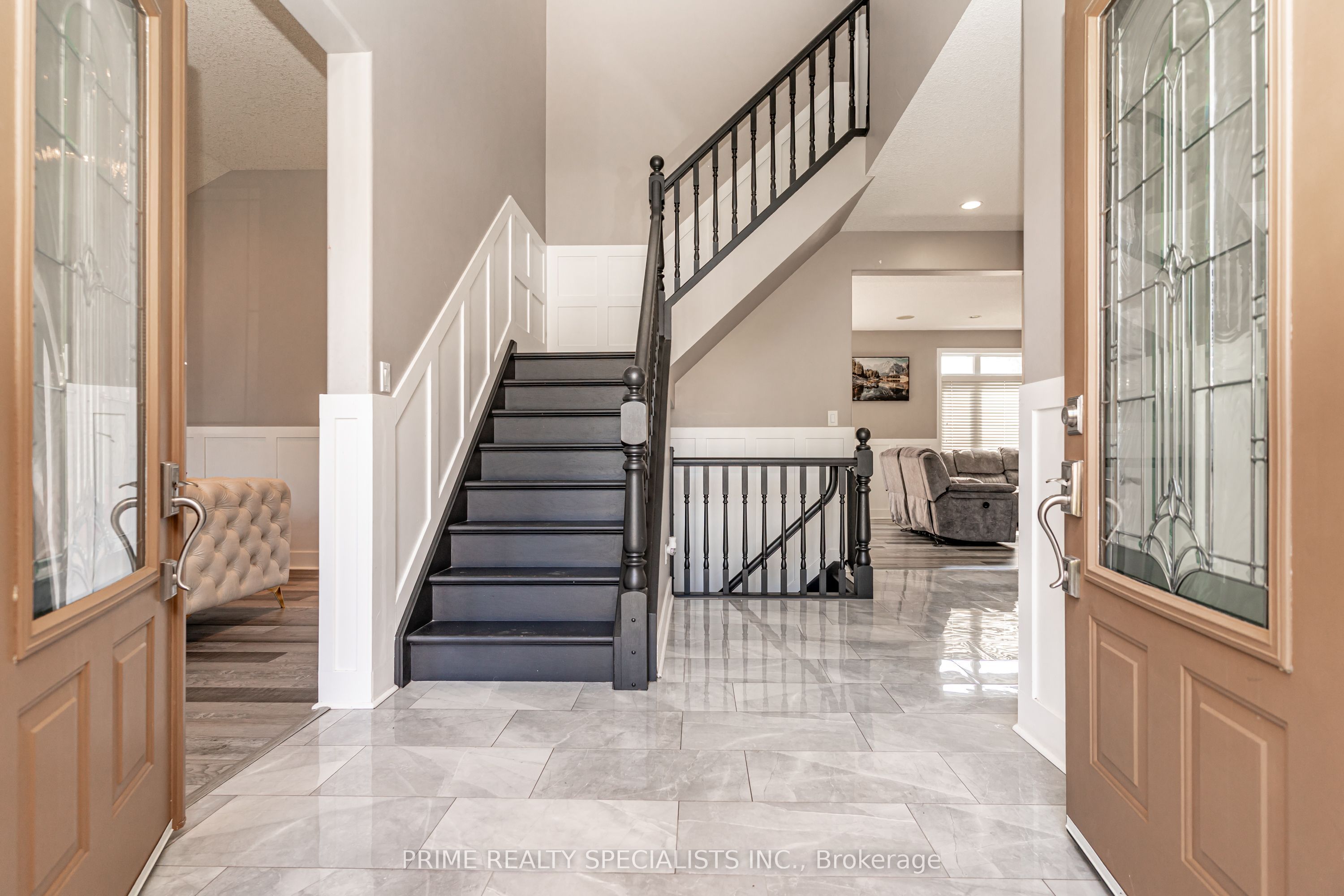 544 Lakeview Drive
