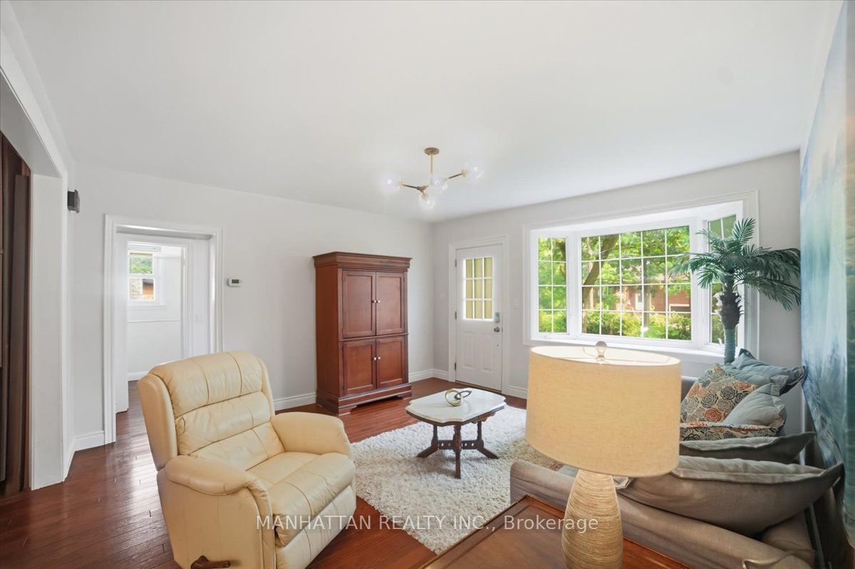 10 Victor Drive