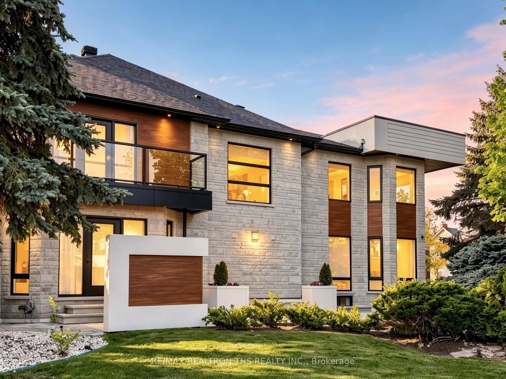 2 Eastgate Crescent