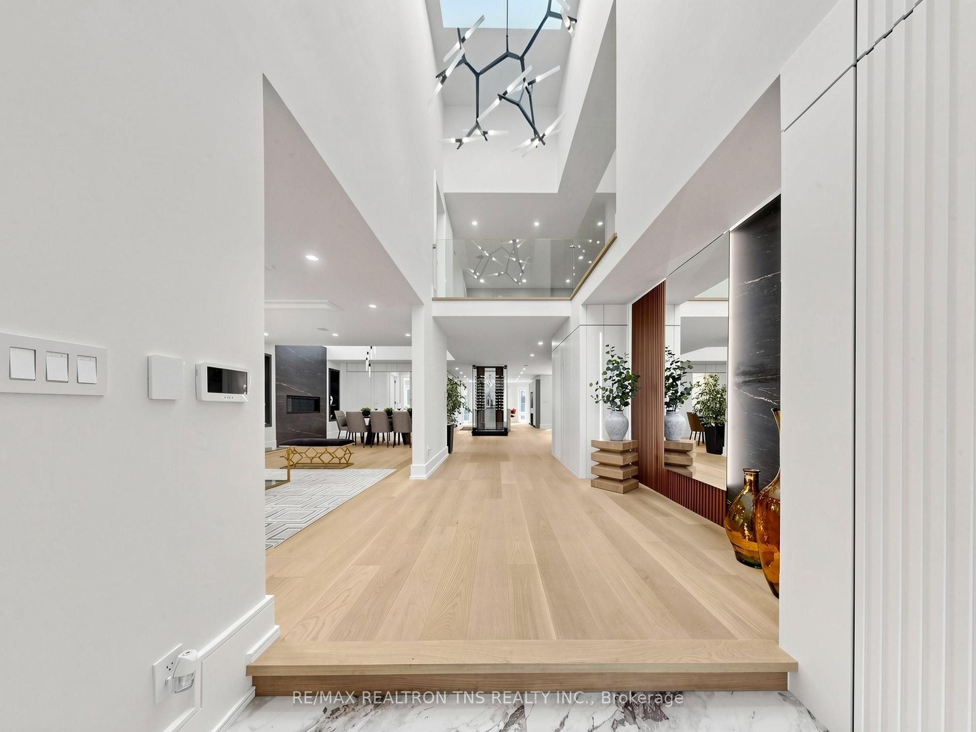 2 Eastgate Crescent