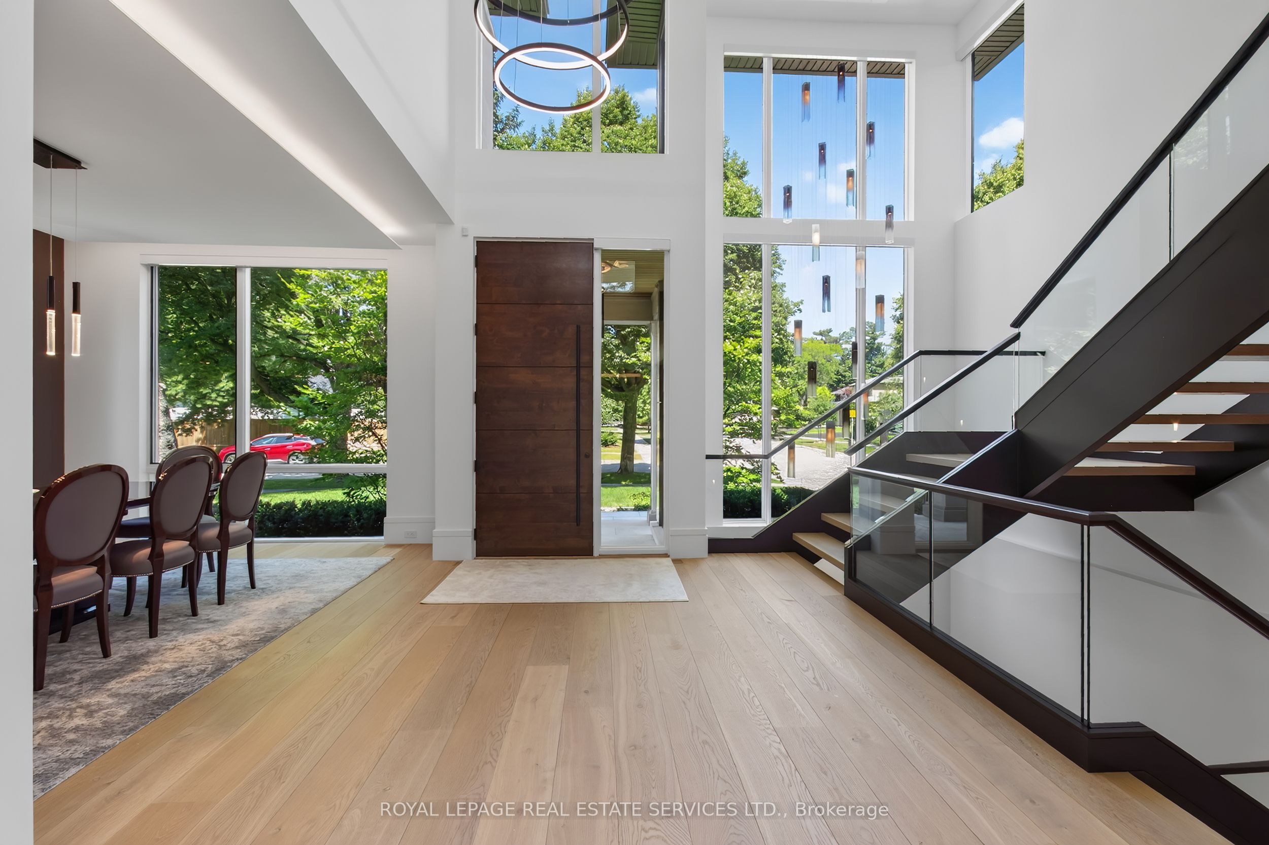 1472 Oakhill Drive