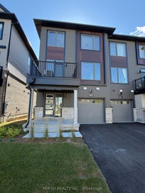 1023 Honeycomb Path Oshawa ON L1L 0X1