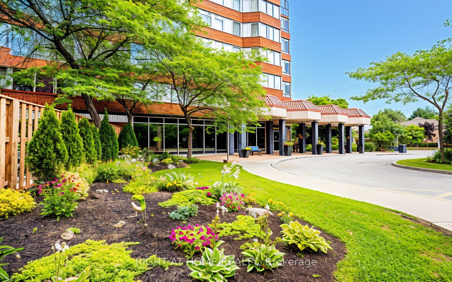 11753 Sheppard Avenue E 1216