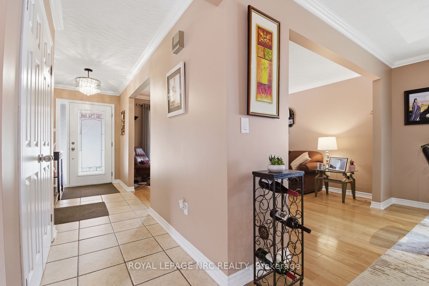 27 WOODRUSH Avenue