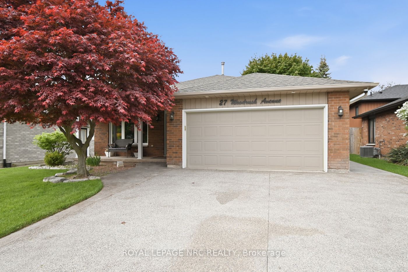27 WOODRUSH Avenue