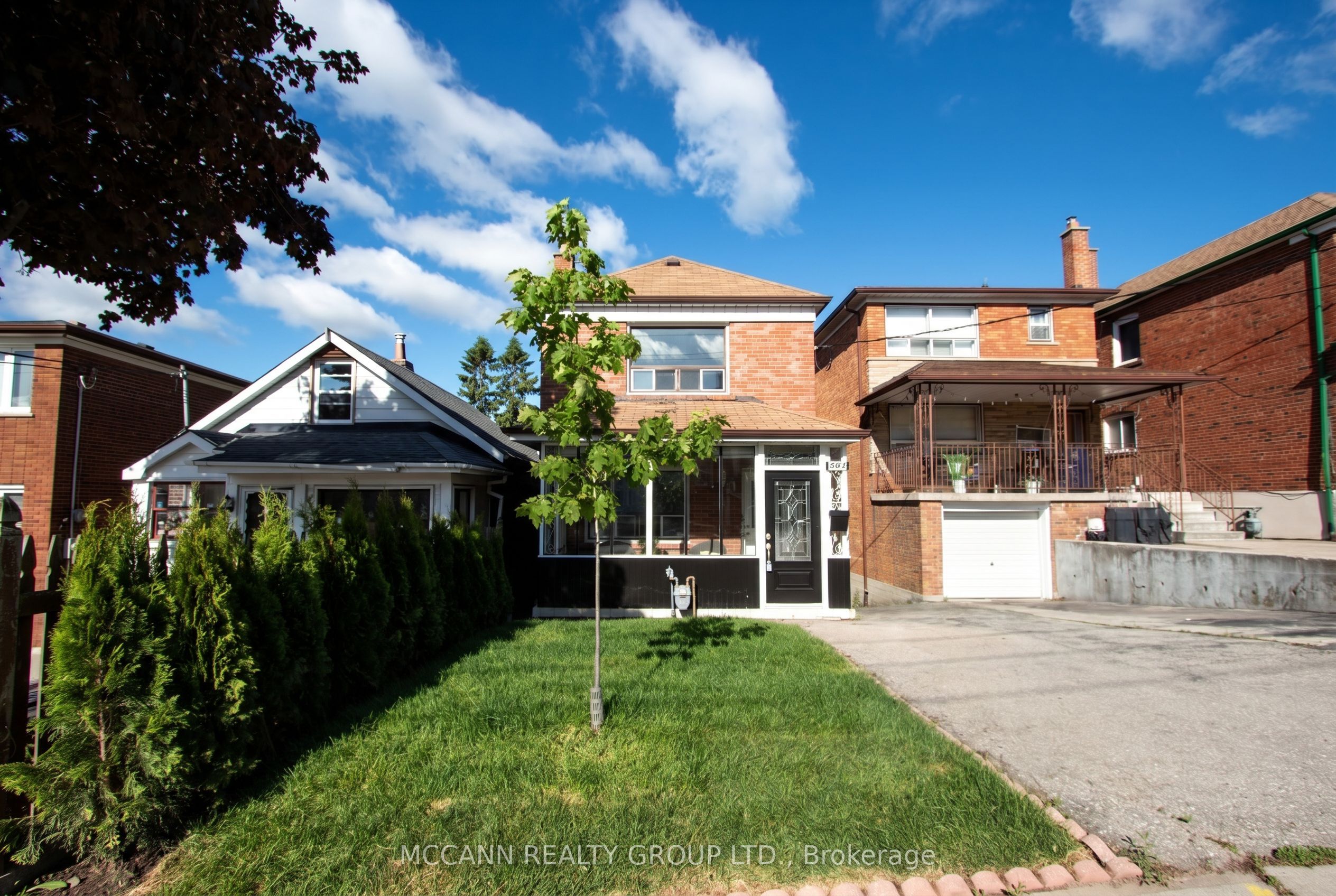 496 Northcliffe Boulevard