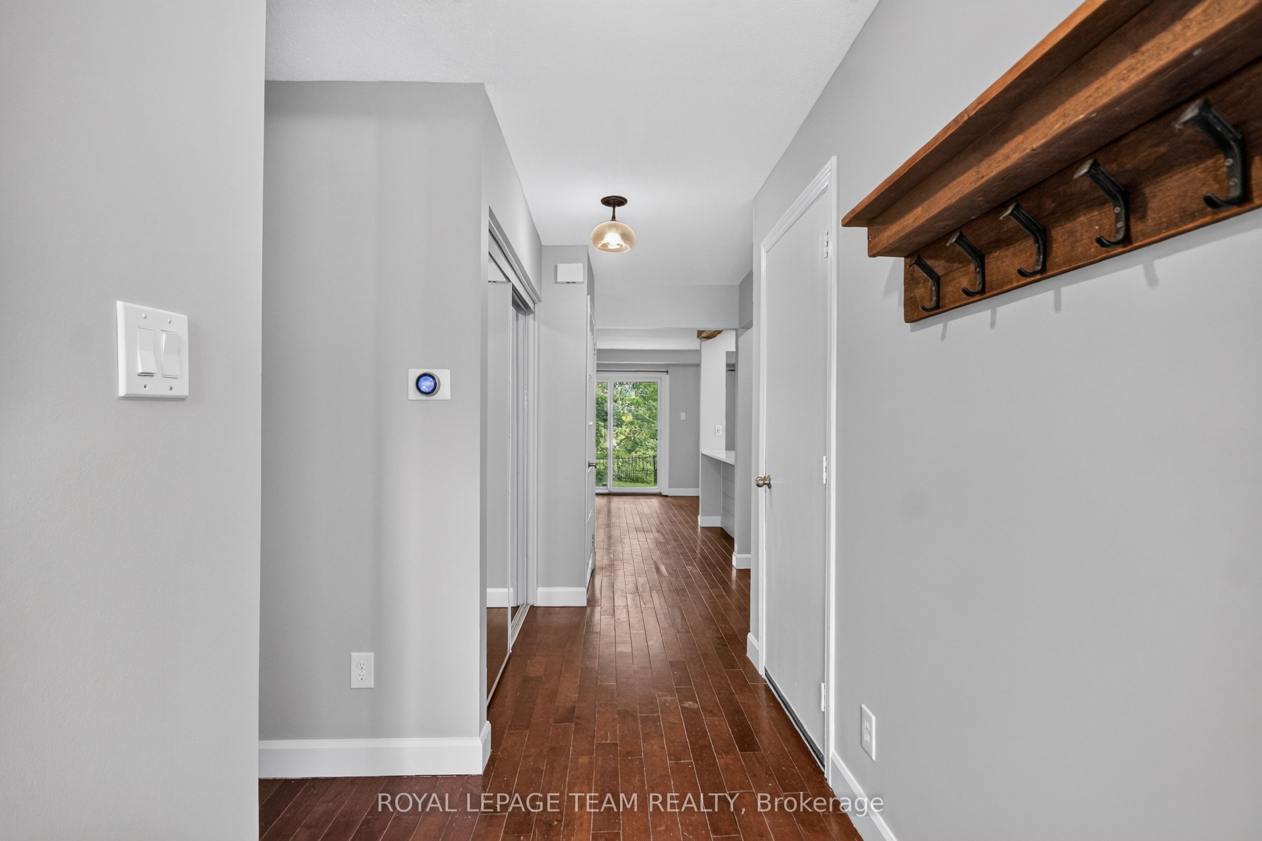 18 Chisholm Court 9