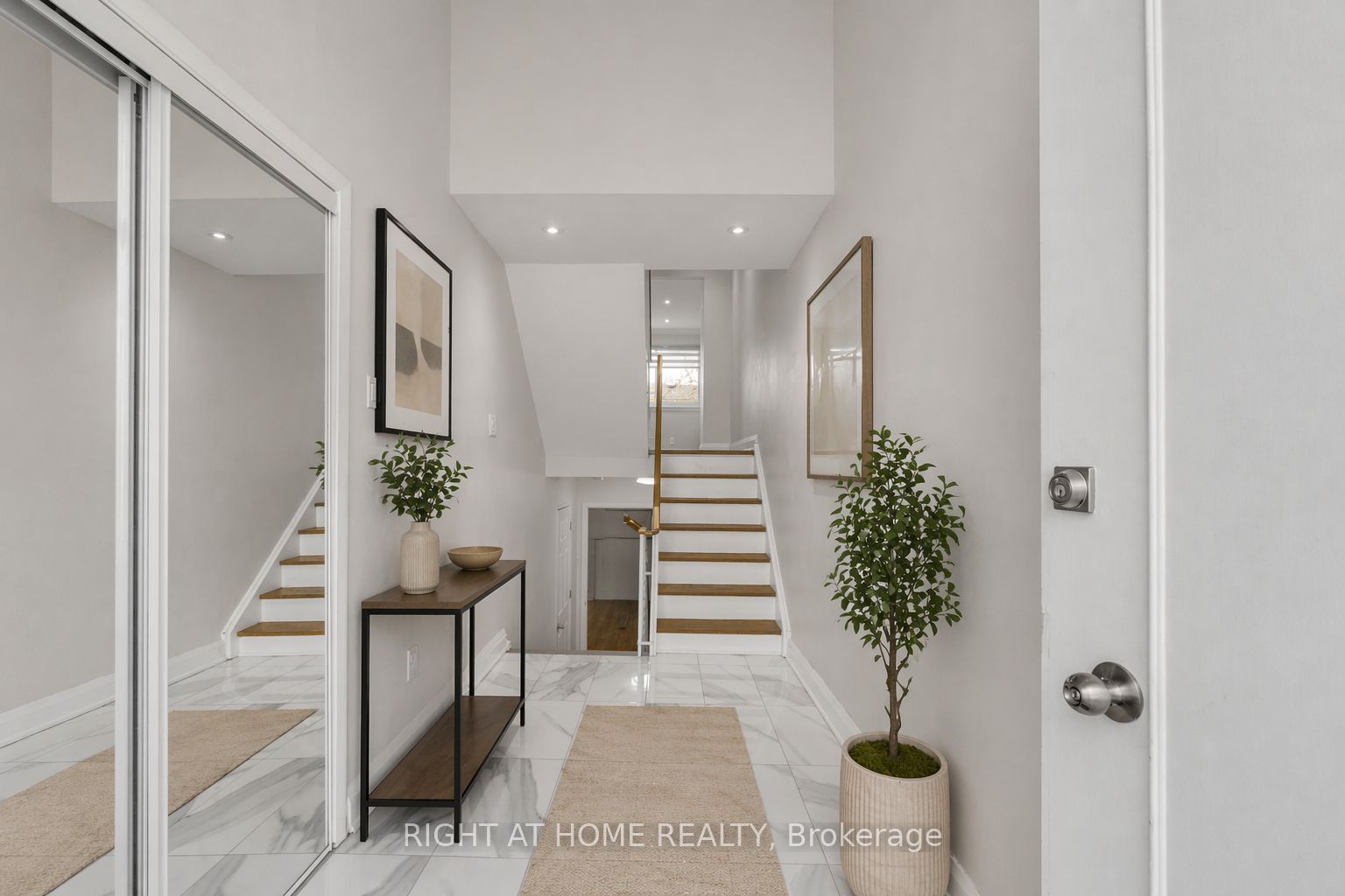 5473 Schueller Crescent