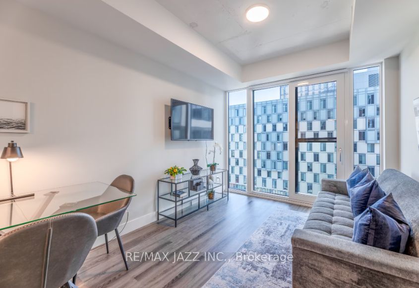 80 Bond Street E 1518