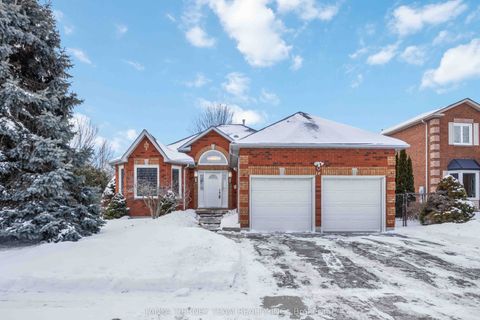 16 Milne Street Whitby ON L1N 9H7