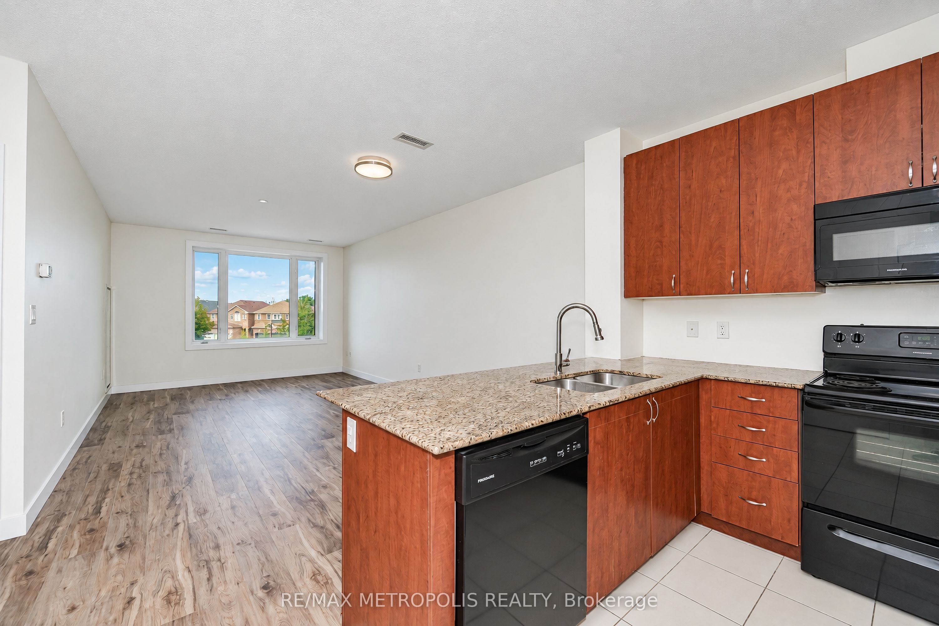 7400 Markham Road 309