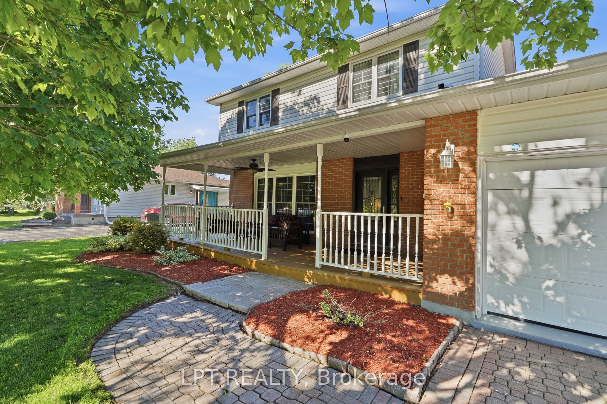 18 Louise Crescent