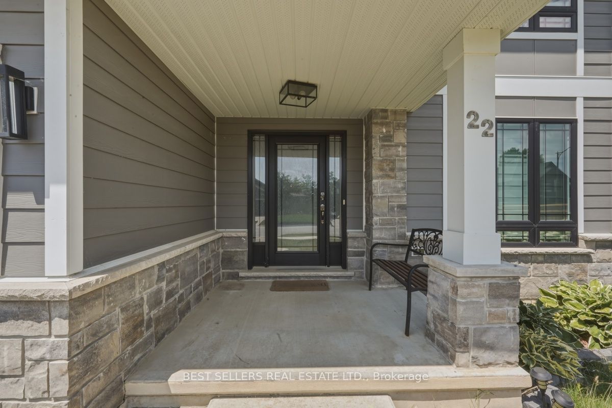 22 Weir Crescent
