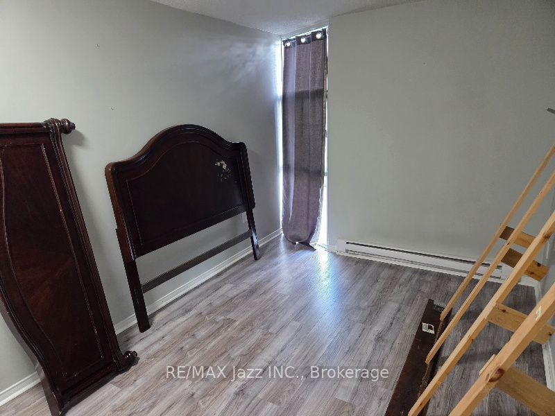 454 Centre Street S 108