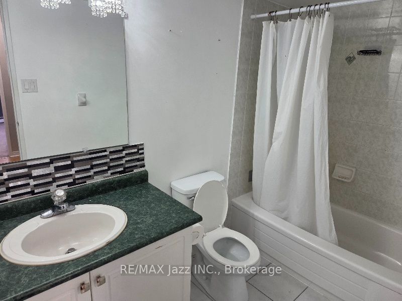 454 Centre Street S 108