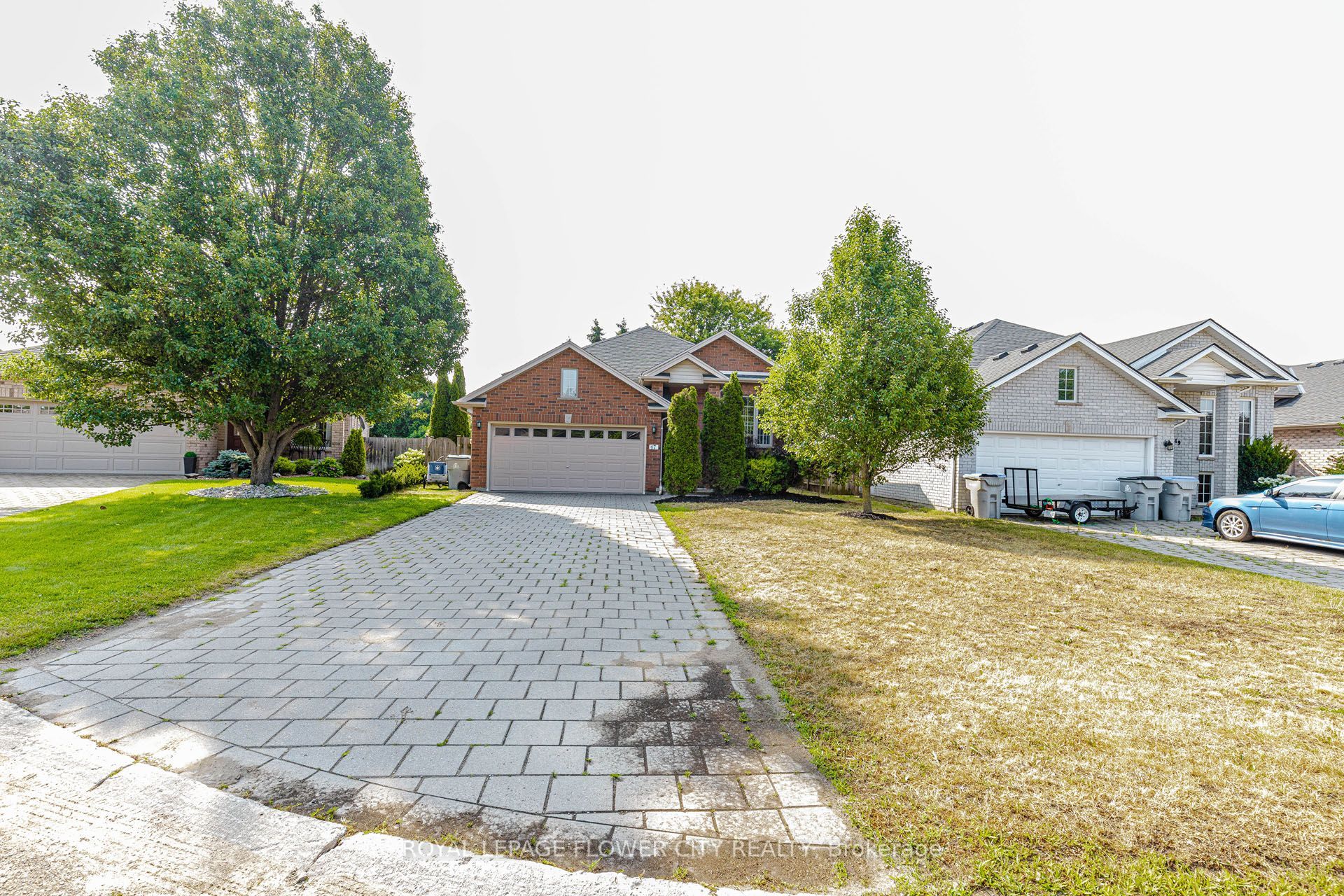 47 QUEENSWAY Drive
